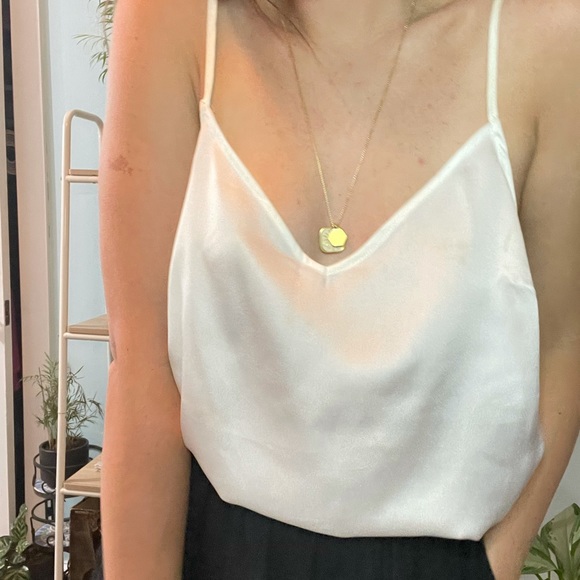 White Top - Picture 9 of 14